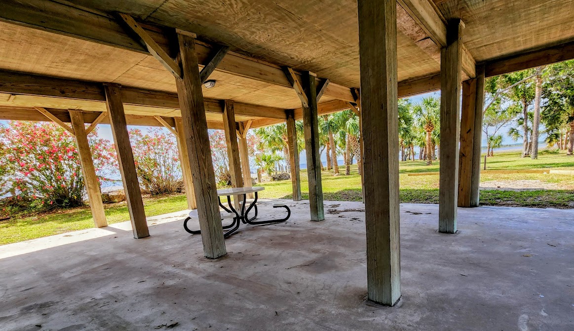 Exteior Waterfront View - Florida Vacation Rentals - Horseshoe Beach Real Estate - Tammy Bryan